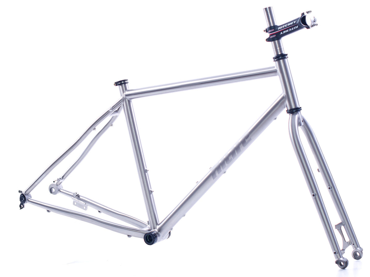 s Adventure Classic XT Titanium frame